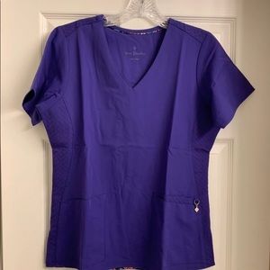 Vera Bradley scrub top Purple SMALL